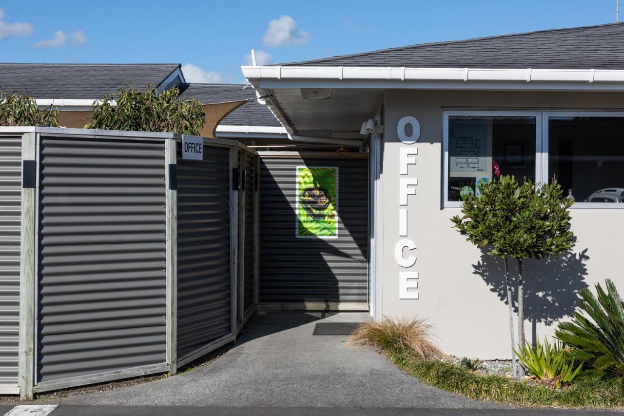 Beach Street Motel Apartments New Plymouth Exterior foto